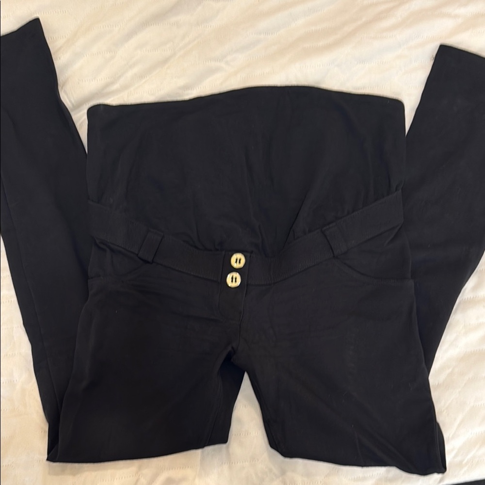 Freddy WR UP Maternity Pants 🖤